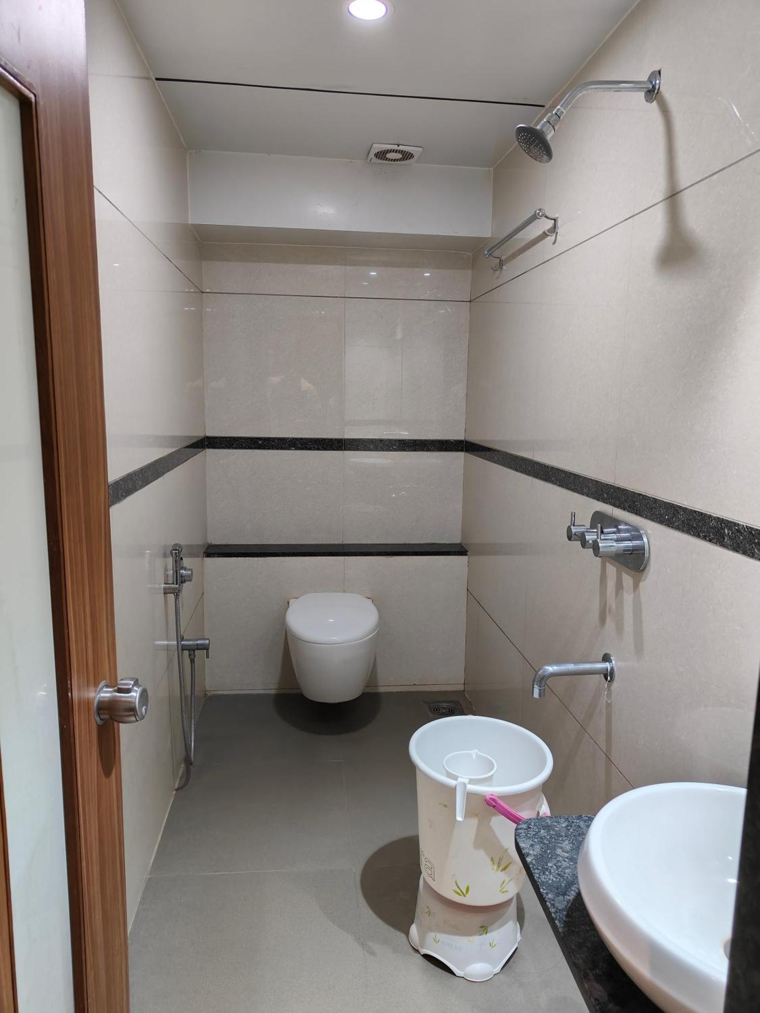 Hotel Sahyog&Rooms Surat Exterior foto