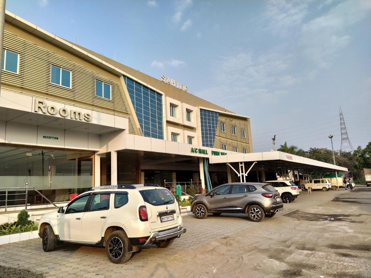 Hotel Sahyog&Rooms Surat Exterior foto